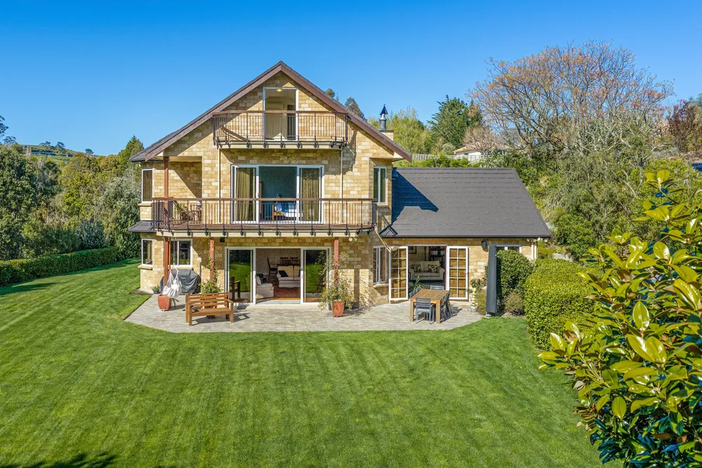 Photos of 132 Tauroa Road