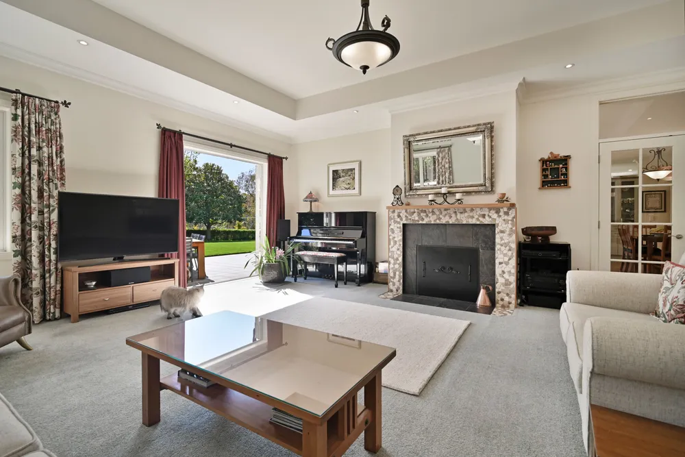 Photos of 132 Tauroa Road