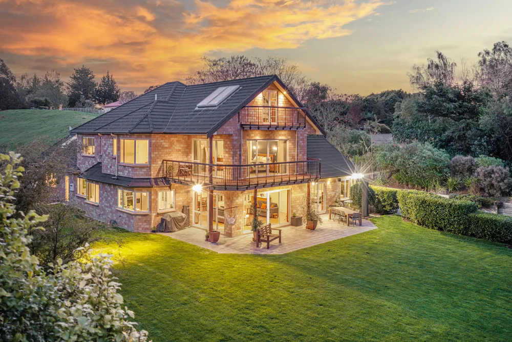 Photos of 132 Tauroa Road