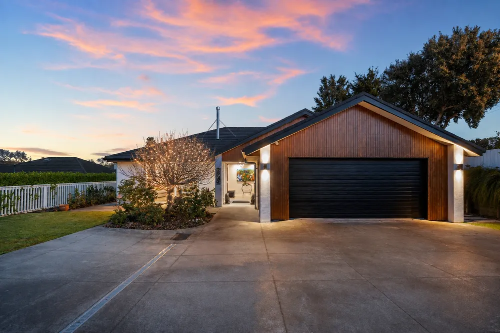 Photos of 94 Moffat Road
