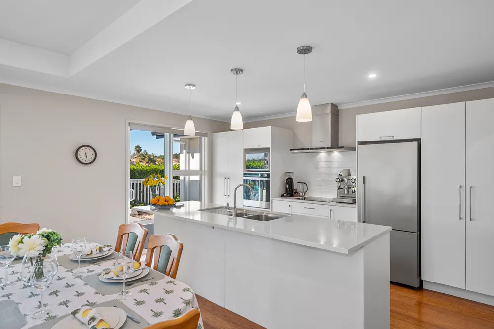 Photos of 94 Moffat Road