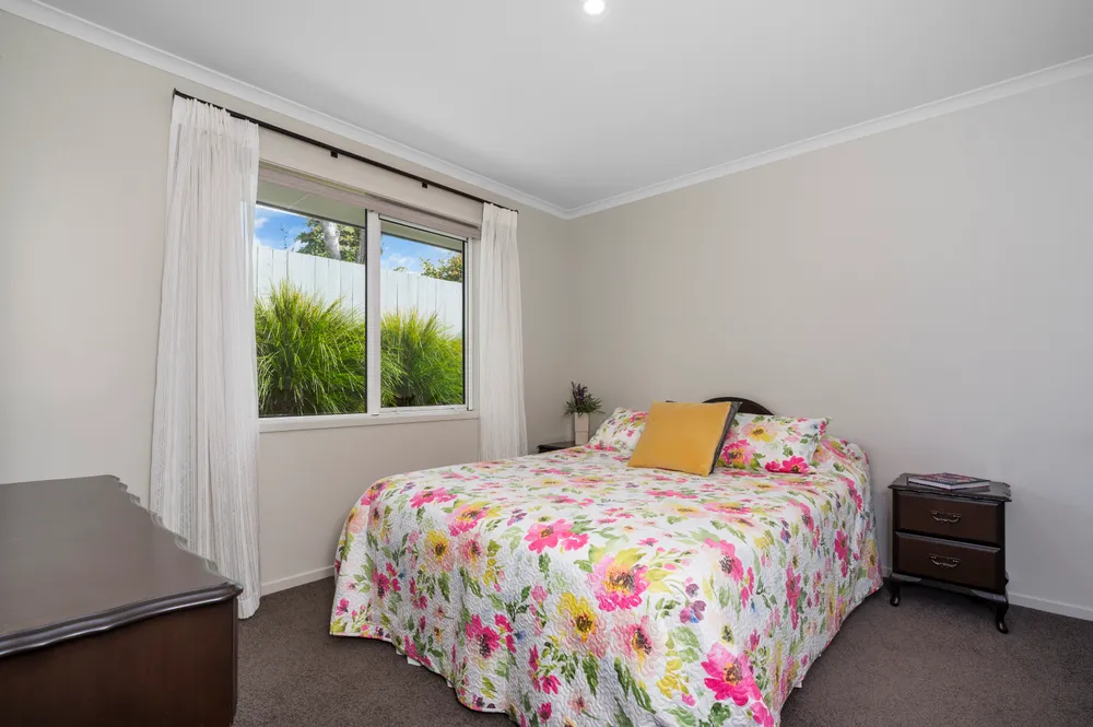 Photos of 94 Moffat Road