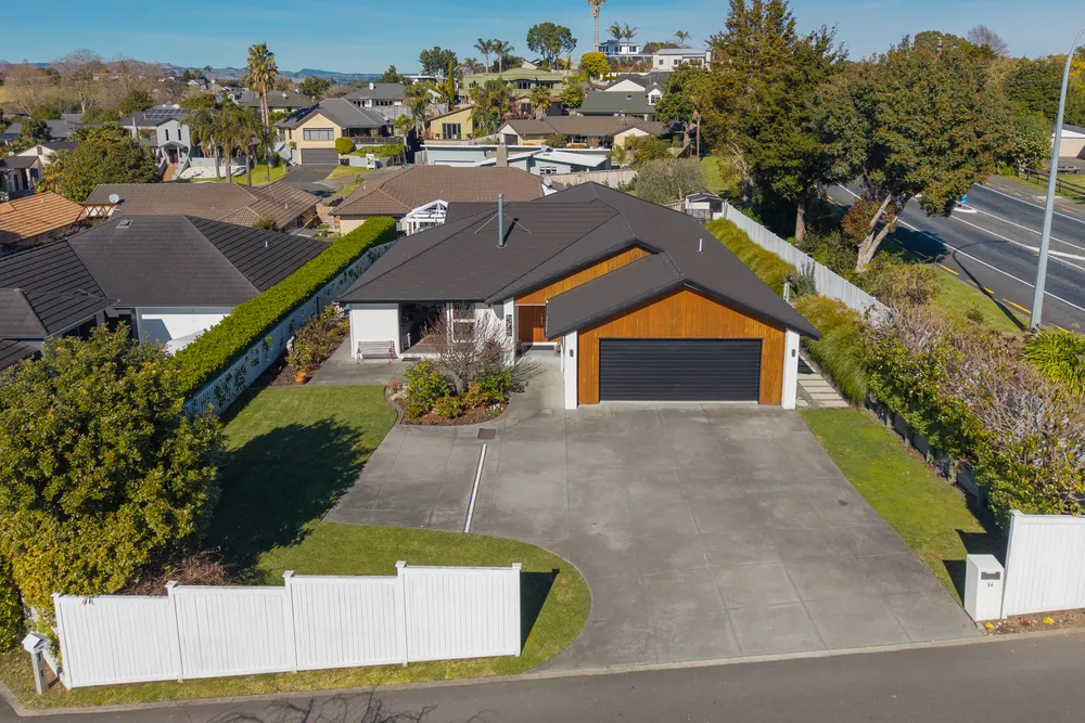 Photos of 94 Moffat Road