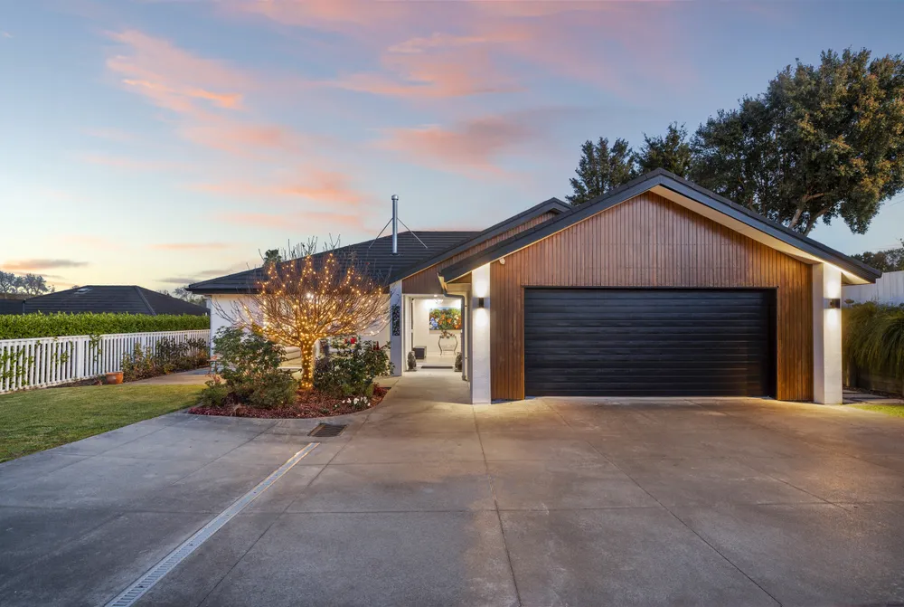 Photos of 94 Moffat Road