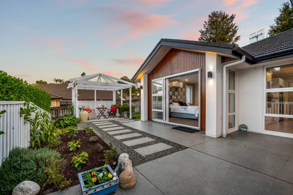 Photos of 94 Moffat Road
