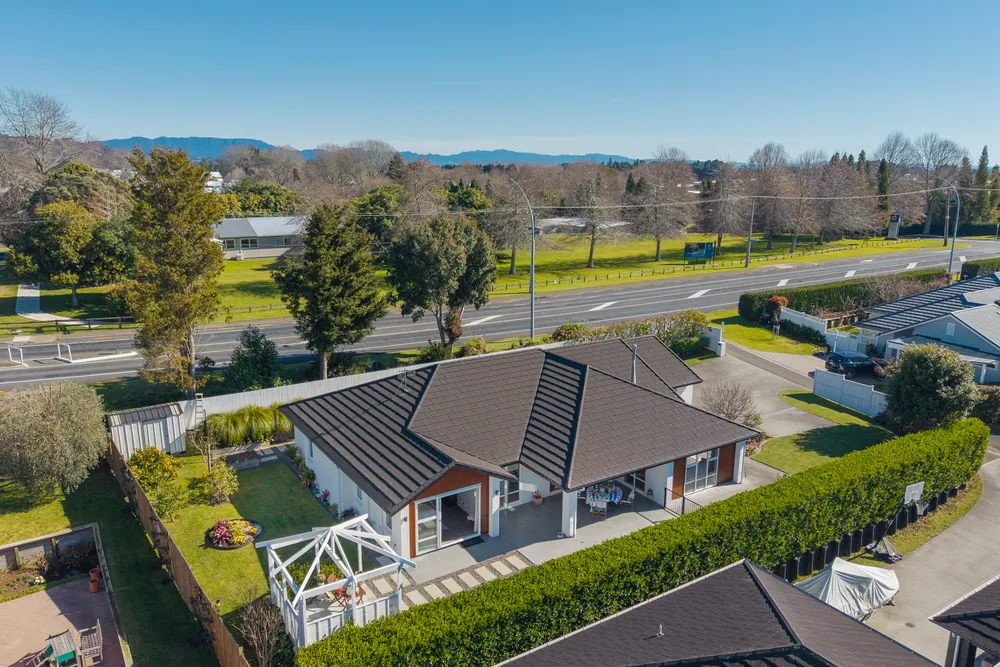 Photos of 94 Moffat Road