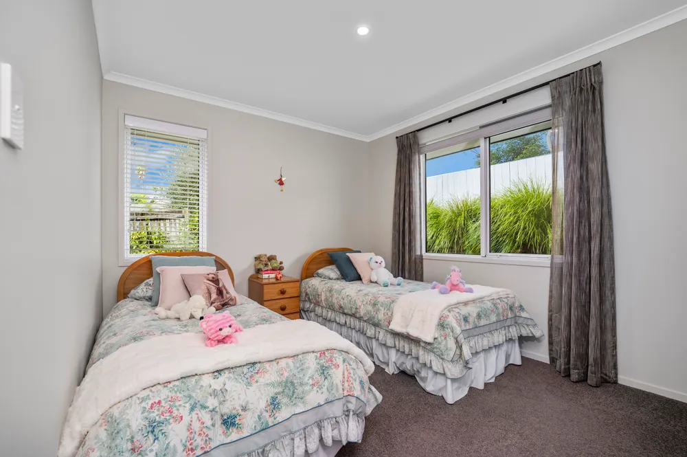 Photos of 94 Moffat Road