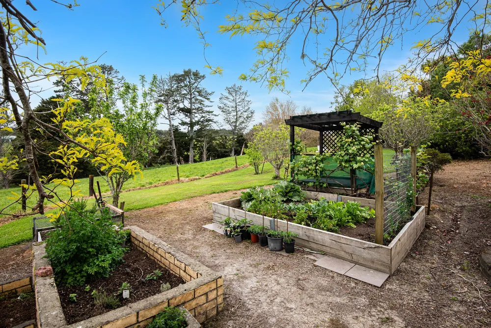 Photos of 183 McLennan Road