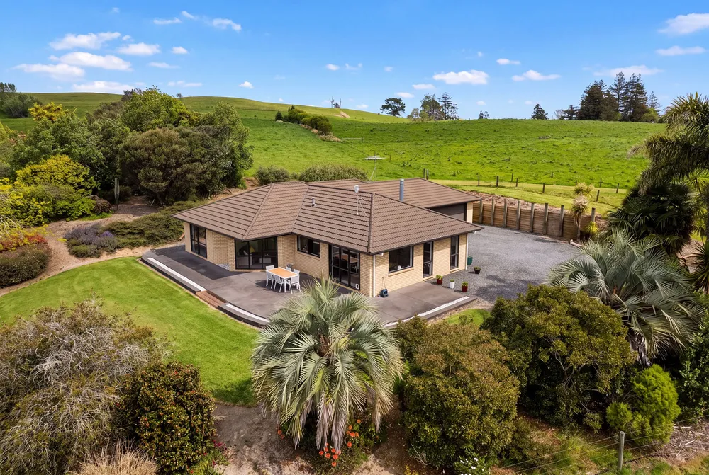 Photos of 183 McLennan Road