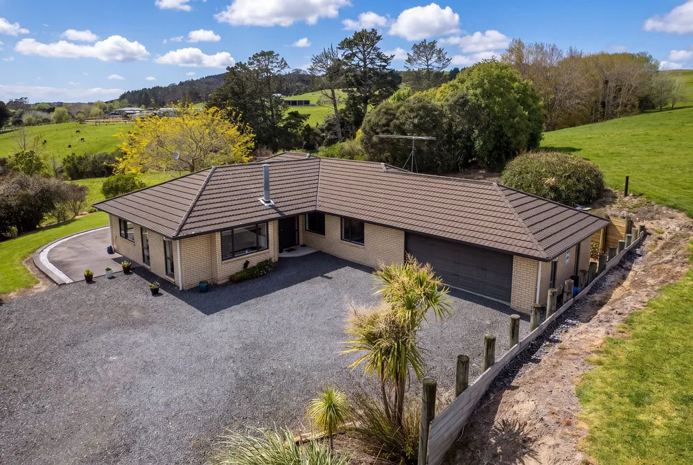 Photos of 183 McLennan Road