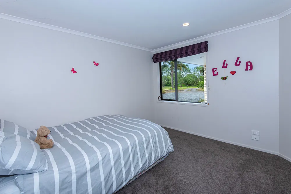 Photos of 183 McLennan Road