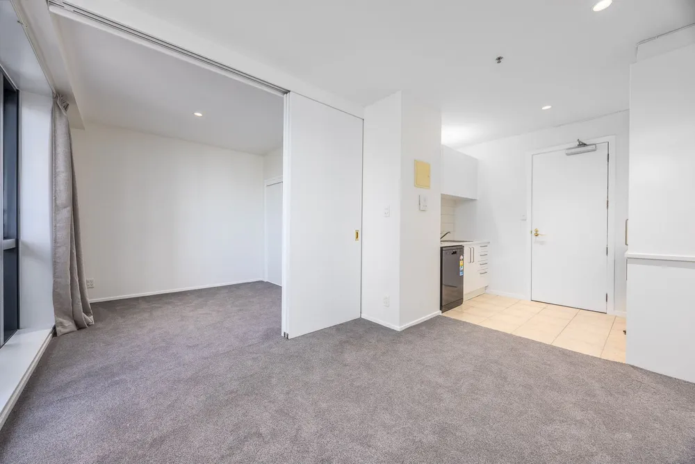 Photos of 11E/14 Waterloo Quadrant