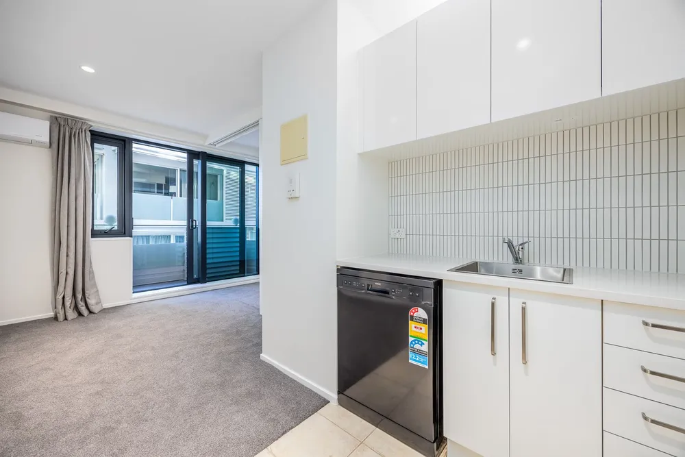 Photos of 11E/14 Waterloo Quadrant