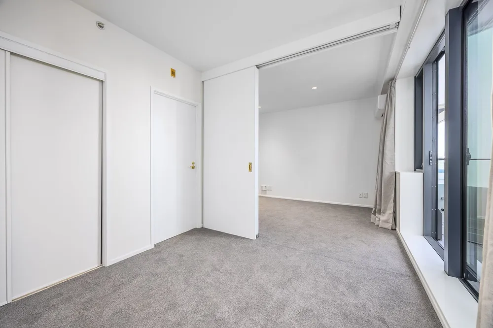 Photos of 11E/14 Waterloo Quadrant