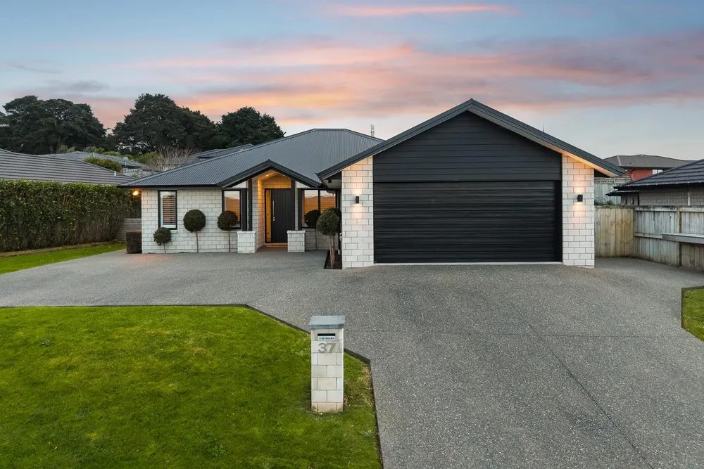 Photos of 37 Raithburn Terrace