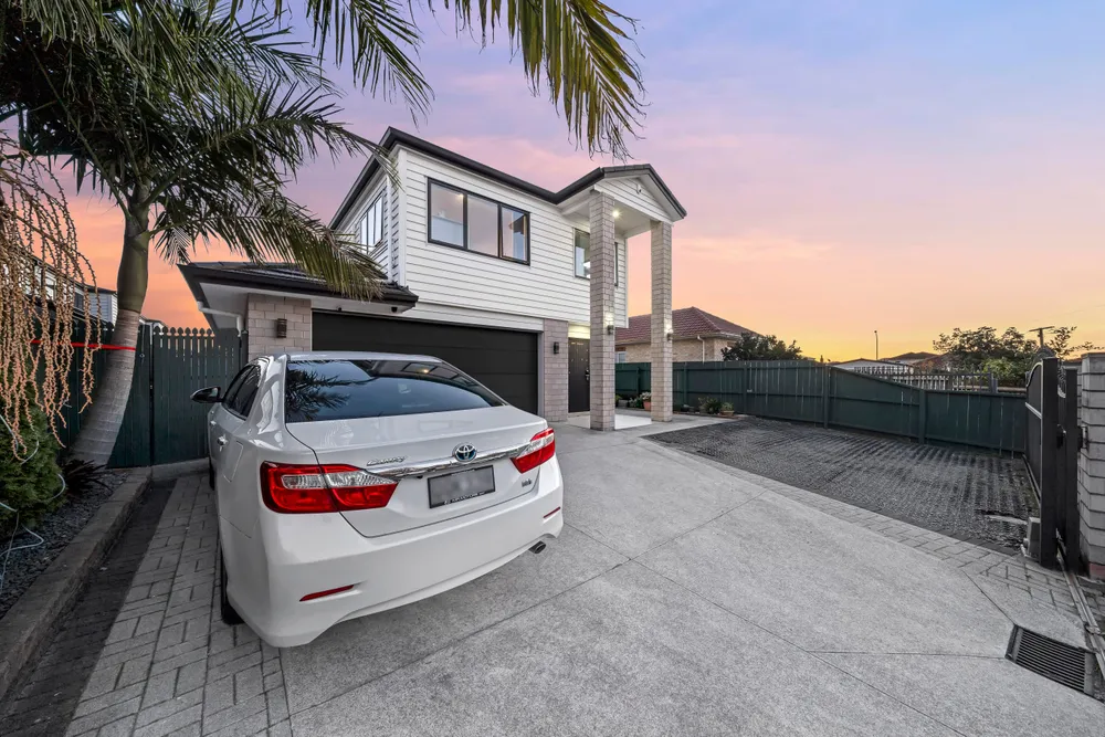 Photos of 15B Seymour Avenue