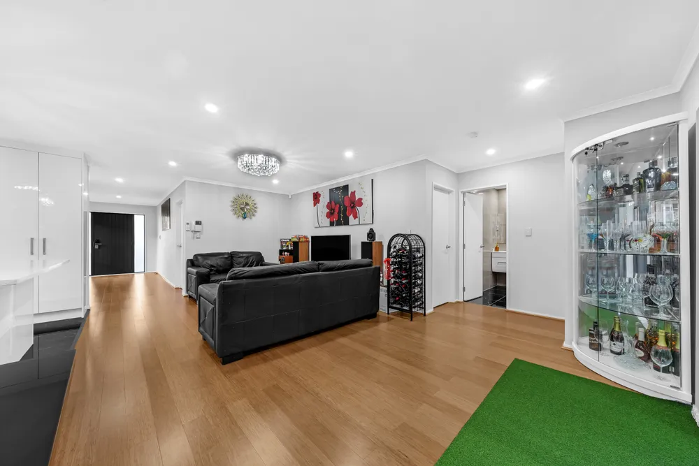 Photos of 15B Seymour Avenue