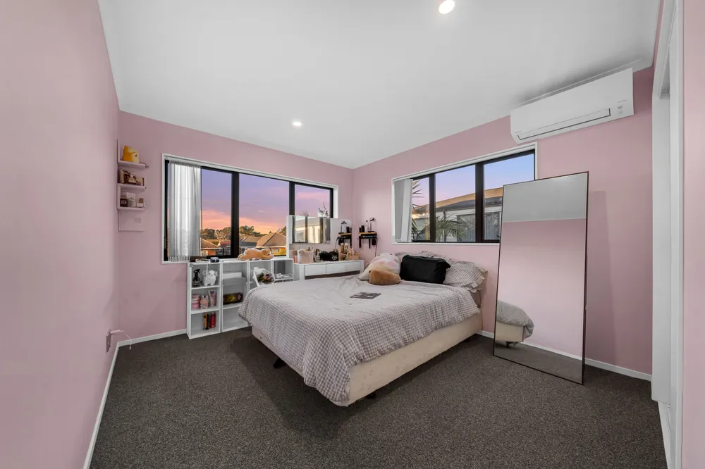 Photos of 15B Seymour Avenue
