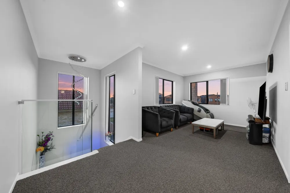 Photos of 15B Seymour Avenue