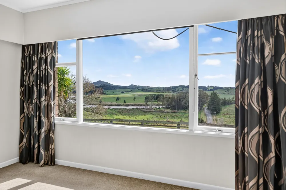 Photos of 1334 Pukehuia Road