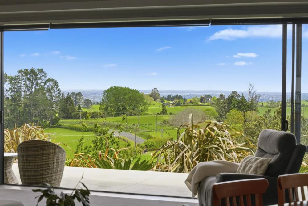 Photos of 857B Upper Ohauiti Road