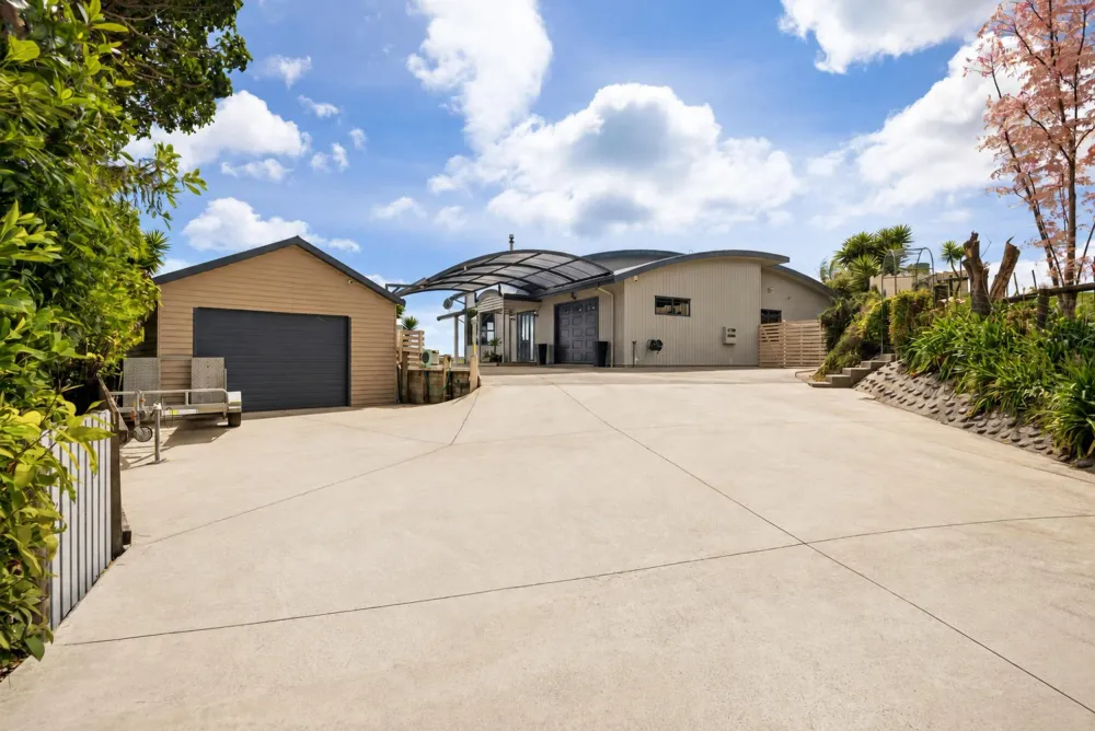Photos of 857B Upper Ohauiti Road