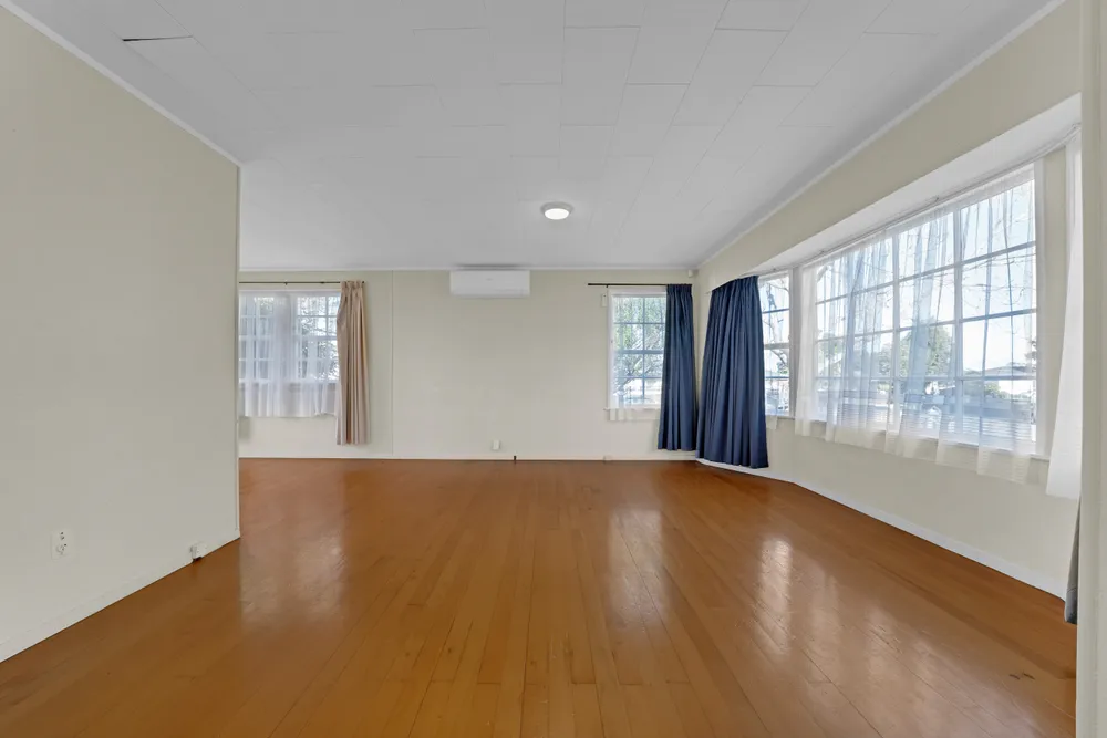 Photos of 27 Astor Place