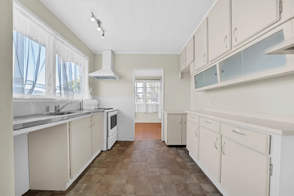 Photos of 27 Astor Place