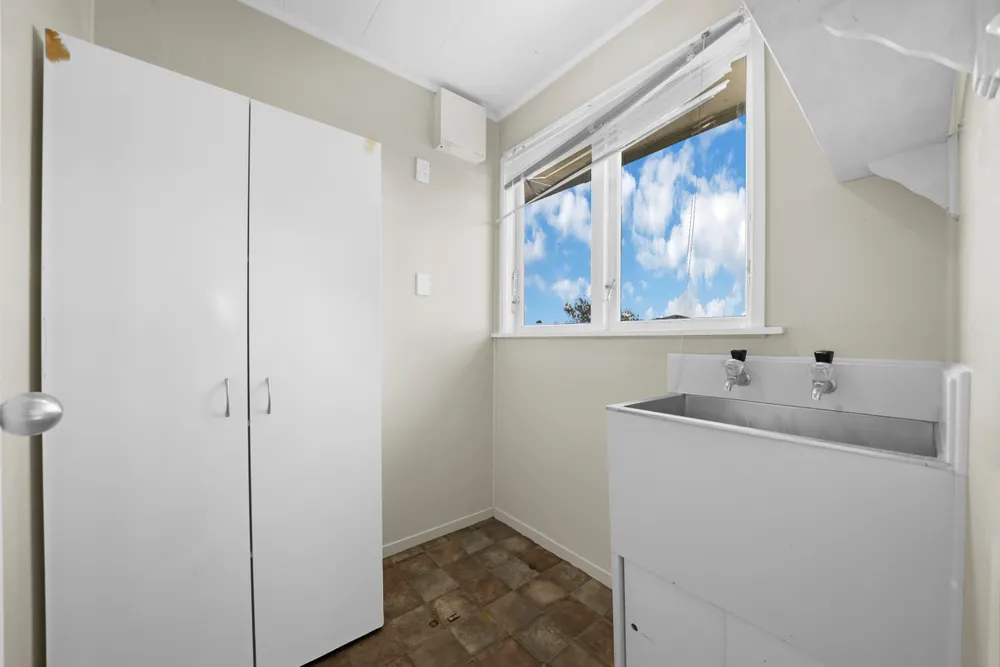 Photos of 27 Astor Place