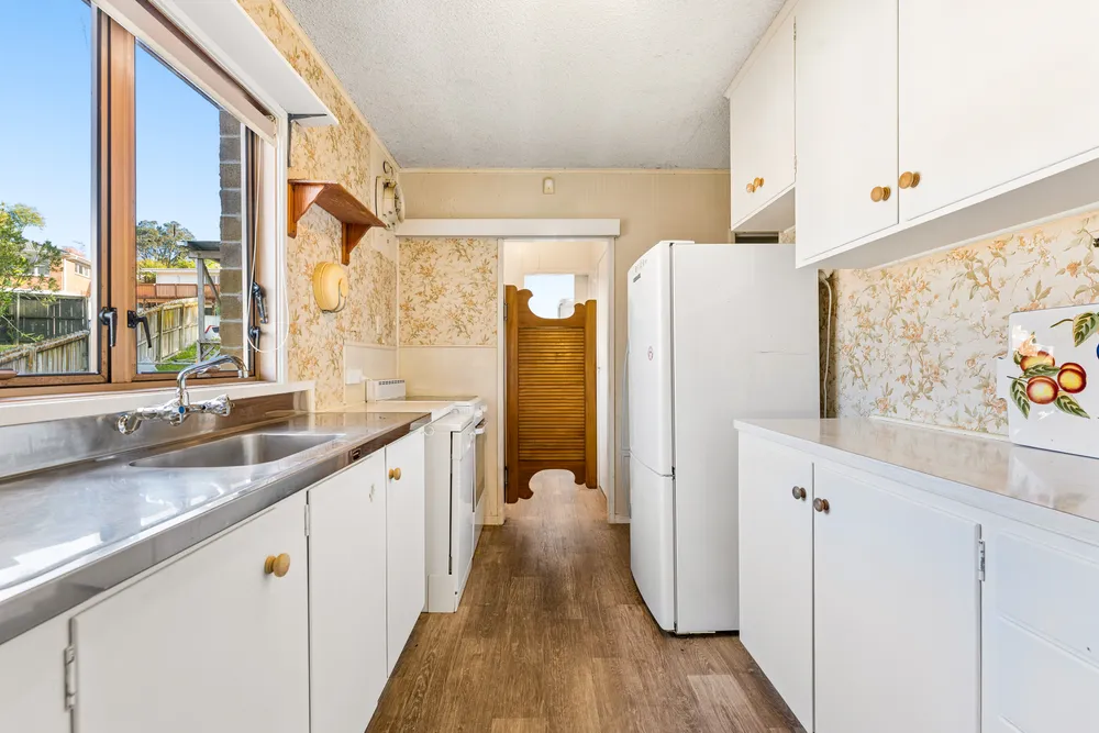 Photos of 2/11 Ayton Drive
