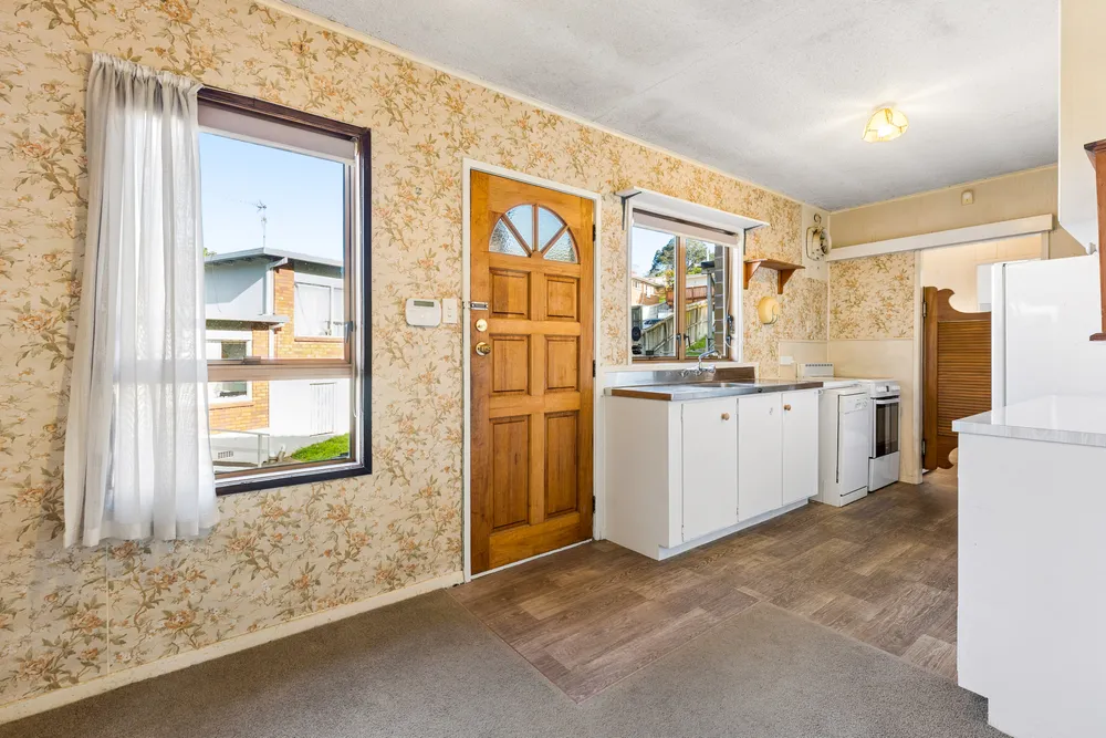 Photos of 2/11 Ayton Drive