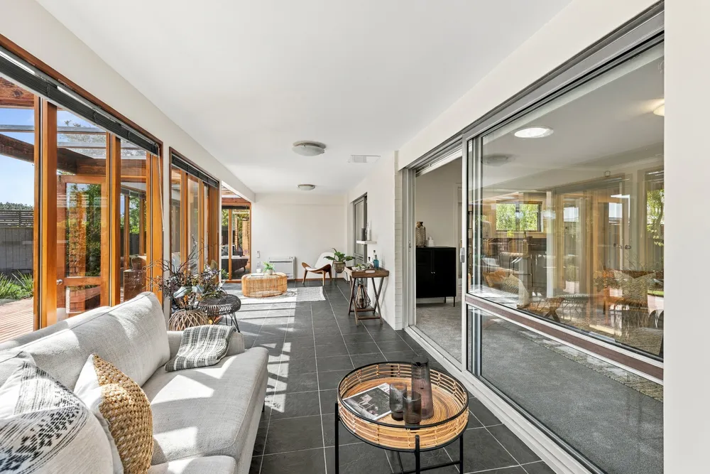 Photos of 333 Eastern Terrace
