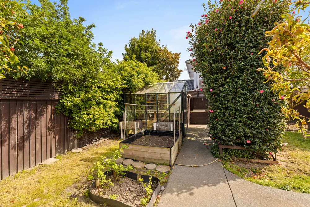 Photos of 333 Eastern Terrace