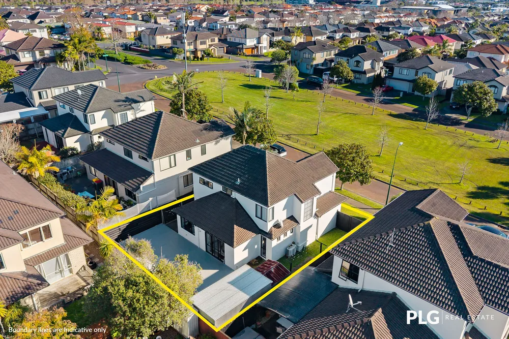 Photos of 11 Oakville Avenue