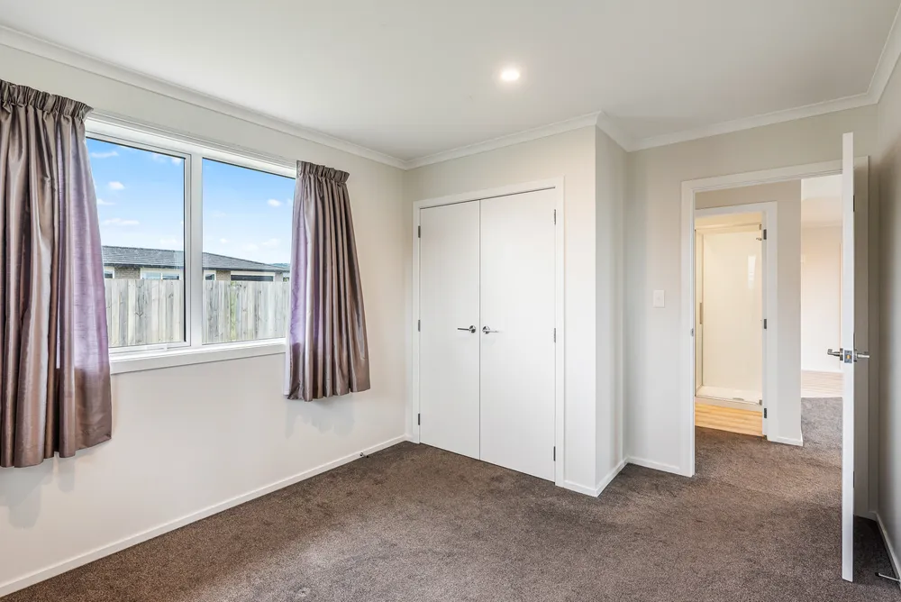 Photos of 92 Hinemoa Street