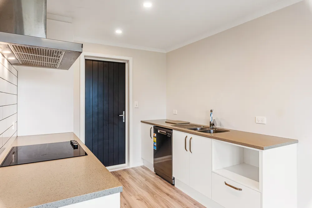 Photos of 92 Hinemoa Street