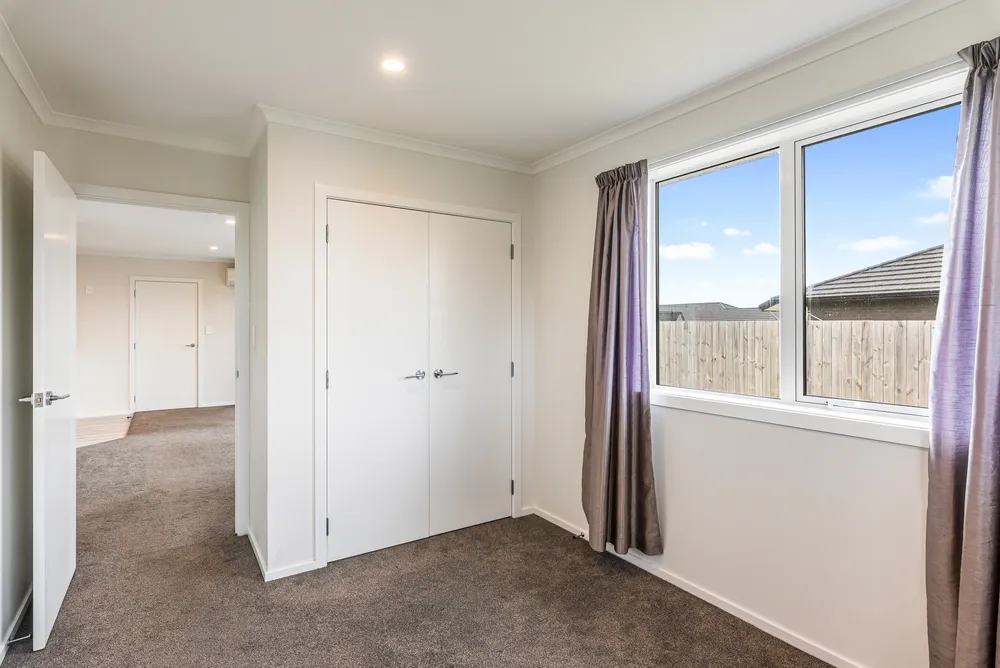 Photos of 92 Hinemoa Street