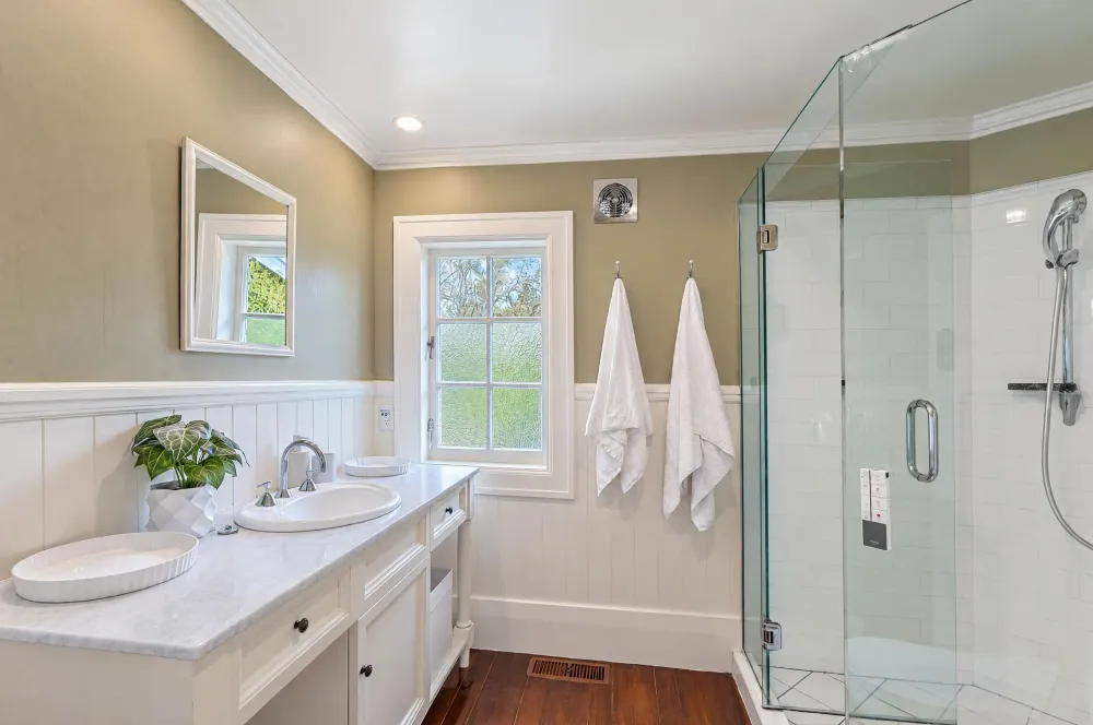 Photos of 11A MacMurray Road