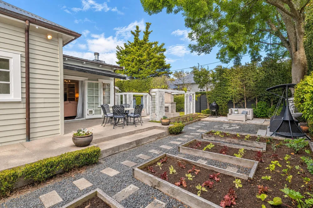 Photos of 11A MacMurray Road