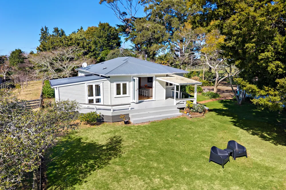 Photos of 371 Seagrove Road