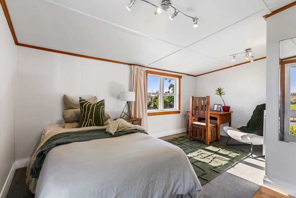 Photos of 371 Seagrove Road