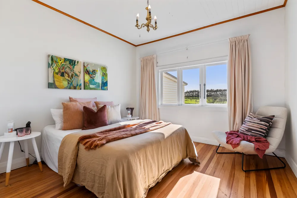 Photos of 371 Seagrove Road