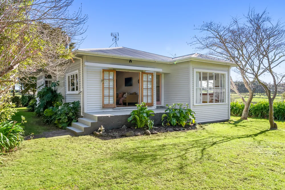 Photos of 371 Seagrove Road