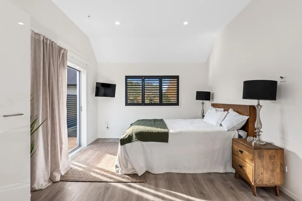 Photos of 1 Burnett Lane