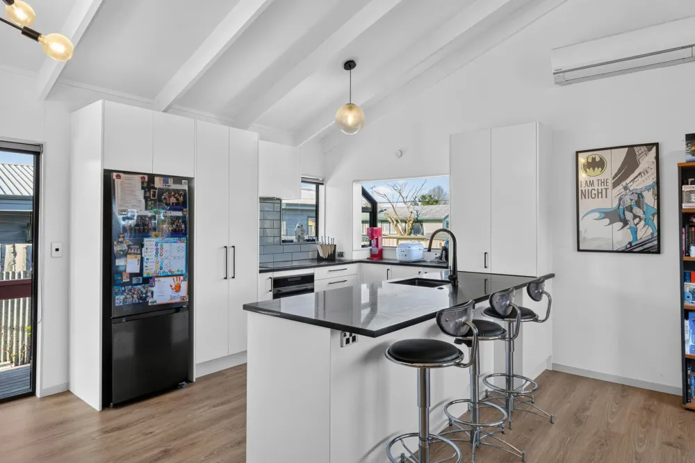 Photos of 15B Lloyd Drive