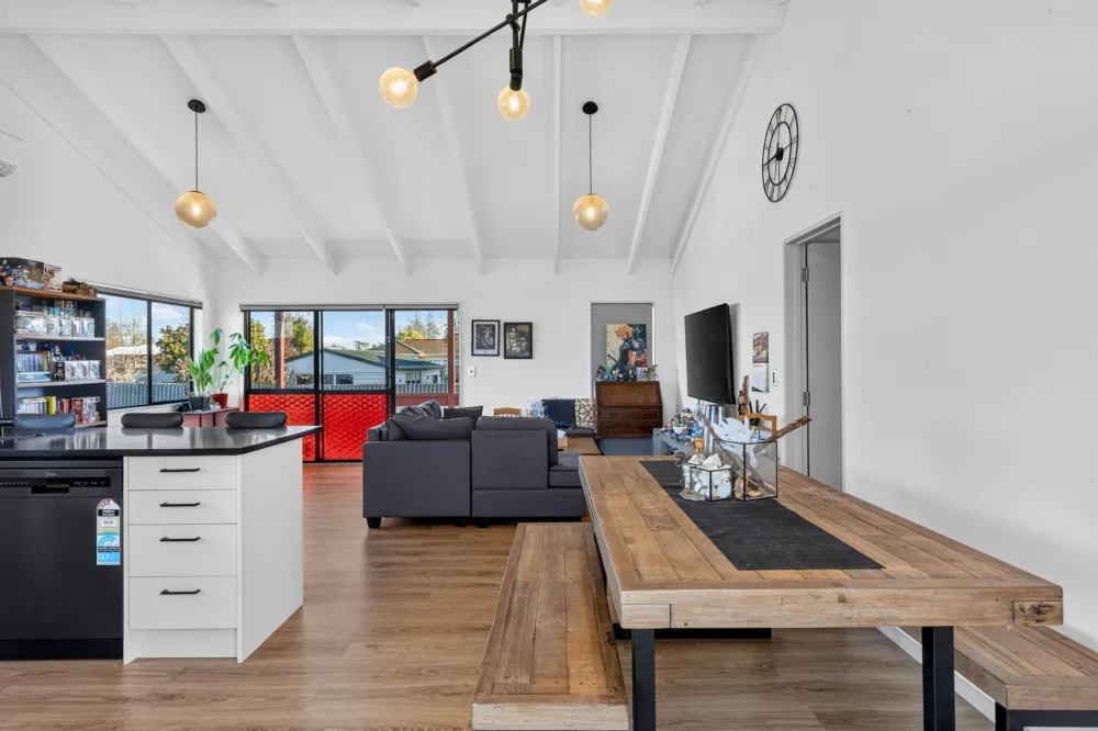 Photos of 15B Lloyd Drive