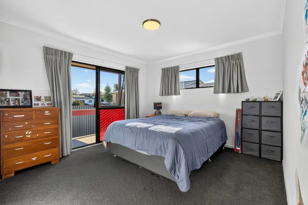 Photos of 15B Lloyd Drive