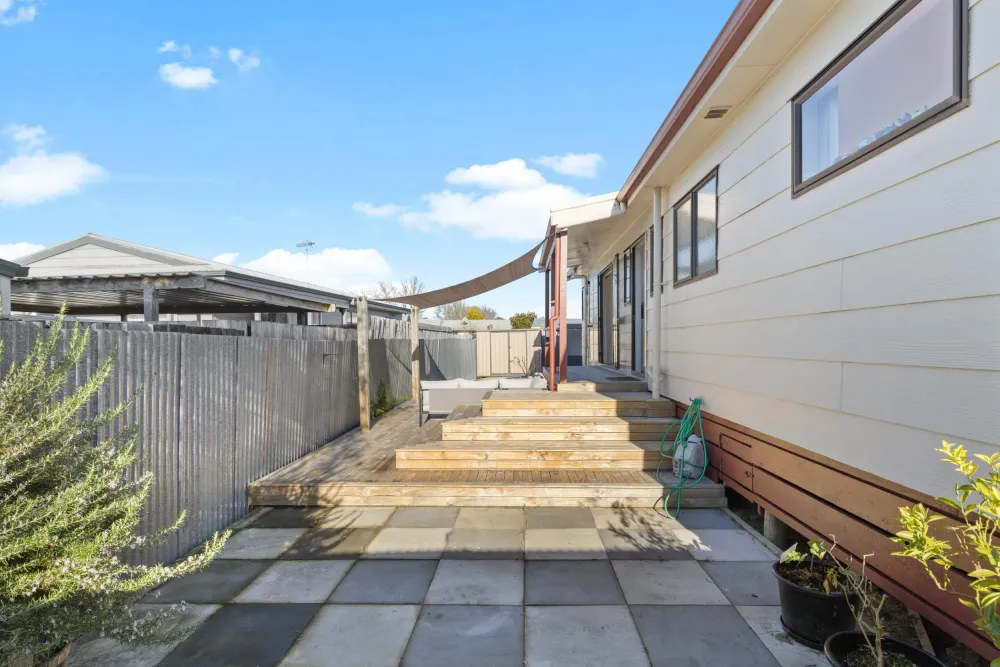 Photos of 15B Lloyd Drive
