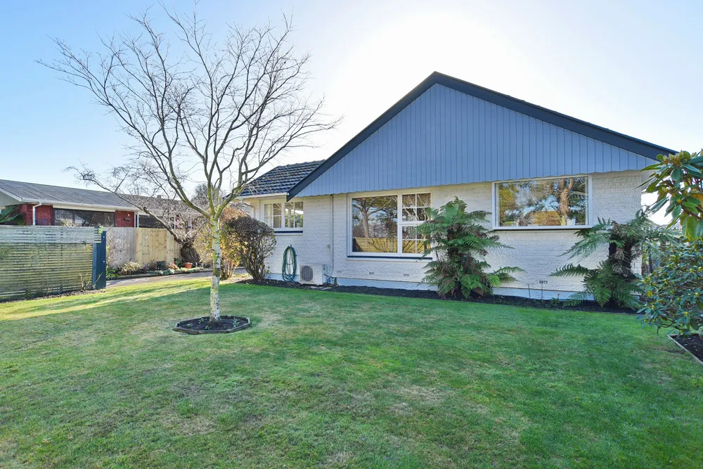 Photos of 338 Harewood Road