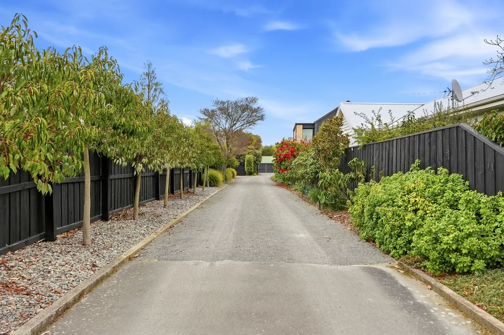 Photos of 9 Hadlow Place